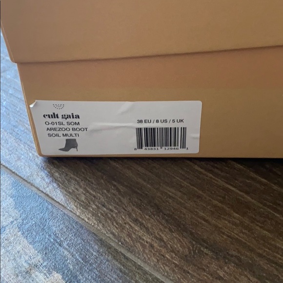 BNWB CULT GAIA SNAKESKIN BOOTIES - Picture 5 of 8